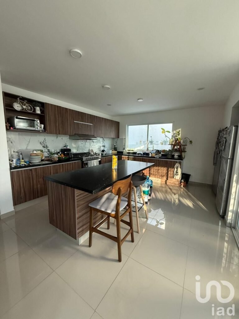 CASA EN LOMAS DE JURIQUILLA