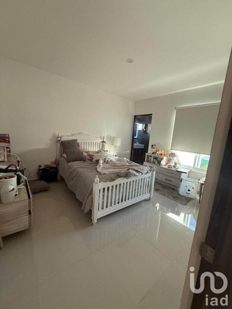 CASA EN LOMAS DE JURIQUILLA