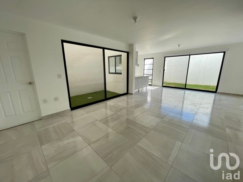 Casa en Renta 3 Recámaras en Zakia Condominio Allegro II.