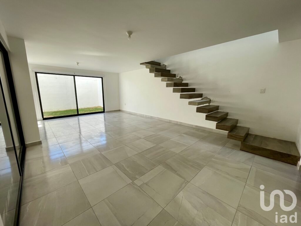 Casa en Renta 3 Recámaras en Zakia Condominio Allegro II.