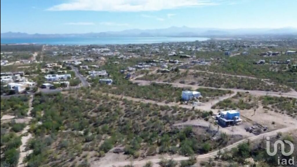 TERRENO EN VENTA EN EL CENTENARIO (LOMAS)