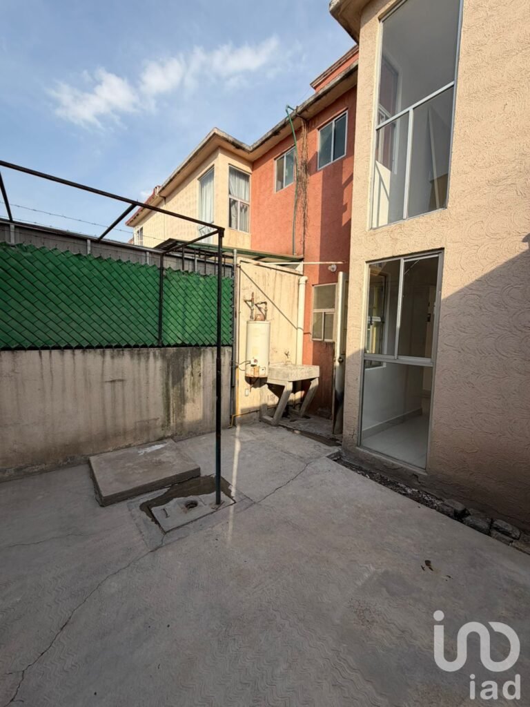CASA en venta Fracc Las Americas Ecatepec