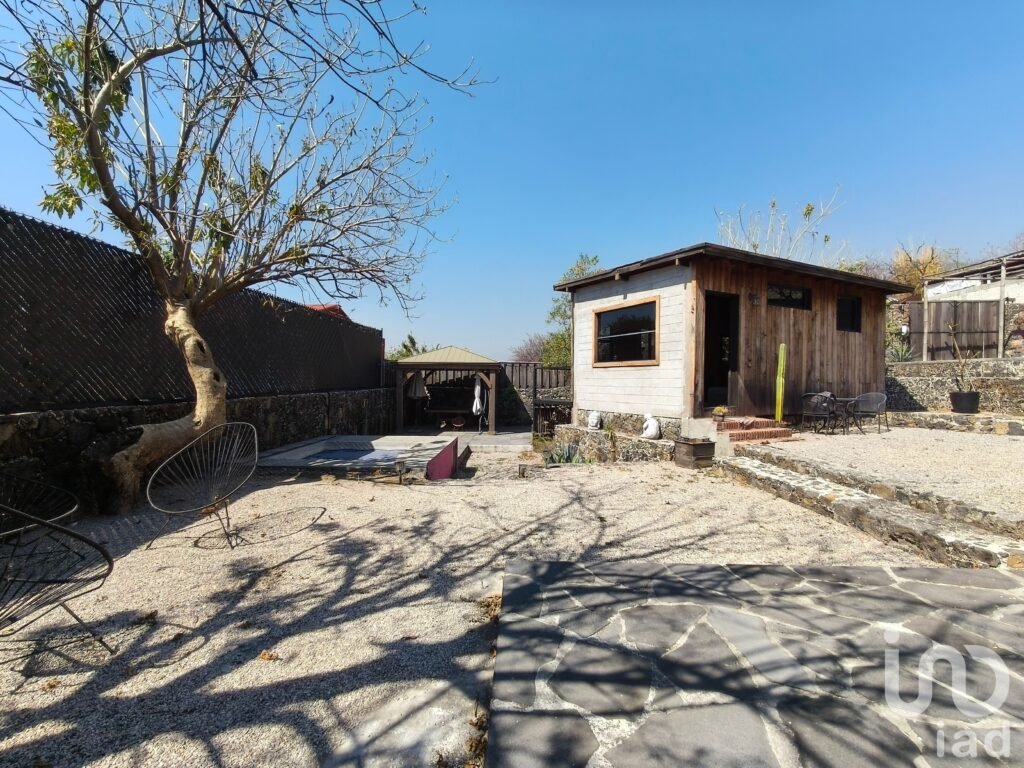 Cabaña en Tepoztlán con vista a las montañas, a 15 minutos del centro.