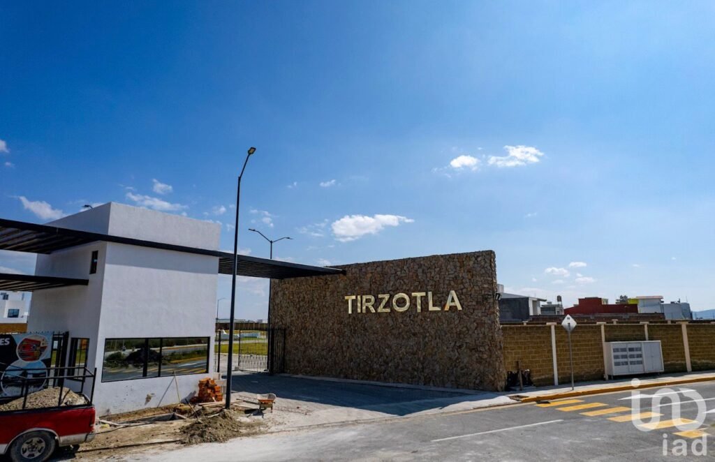 Preventa Casa en Esquina | Residencial Tirzotla | Solo 4 Disp.