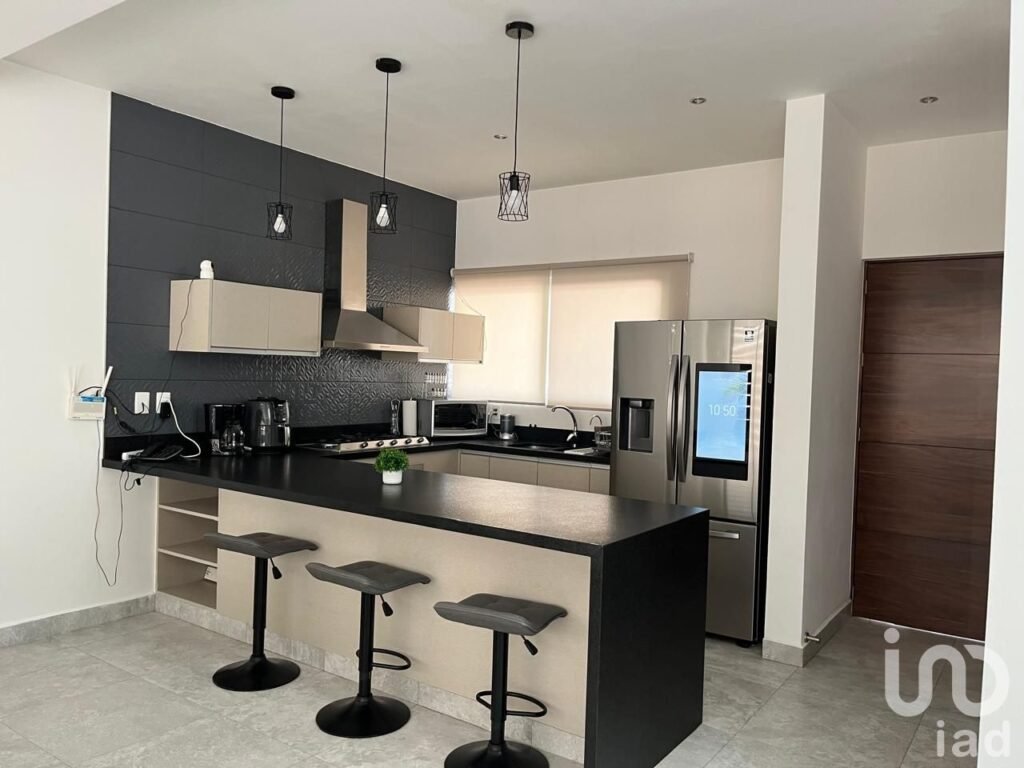 CASA EN VENTA  EN RESIDENCIAL ARBOLADA