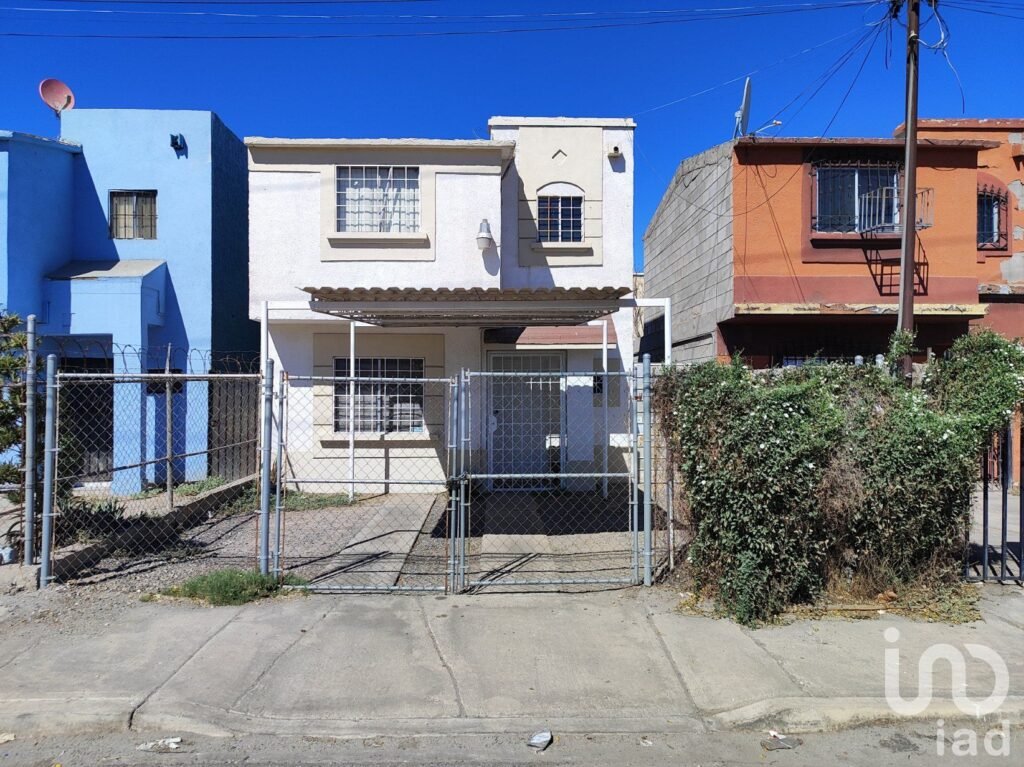 Casa en rentas Mexicali .Hacienda del Real. Tres recamaras. 1.5 baños. - 2336244 casas en renta casa en rentas mexicali hacienda del real tres recamaras 15 banos 290837