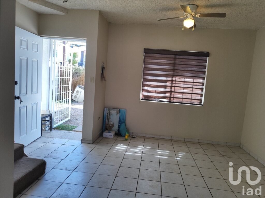 Casa en rentas Mexicali .Hacienda del Real. Tres recamaras. 1.5 baños.