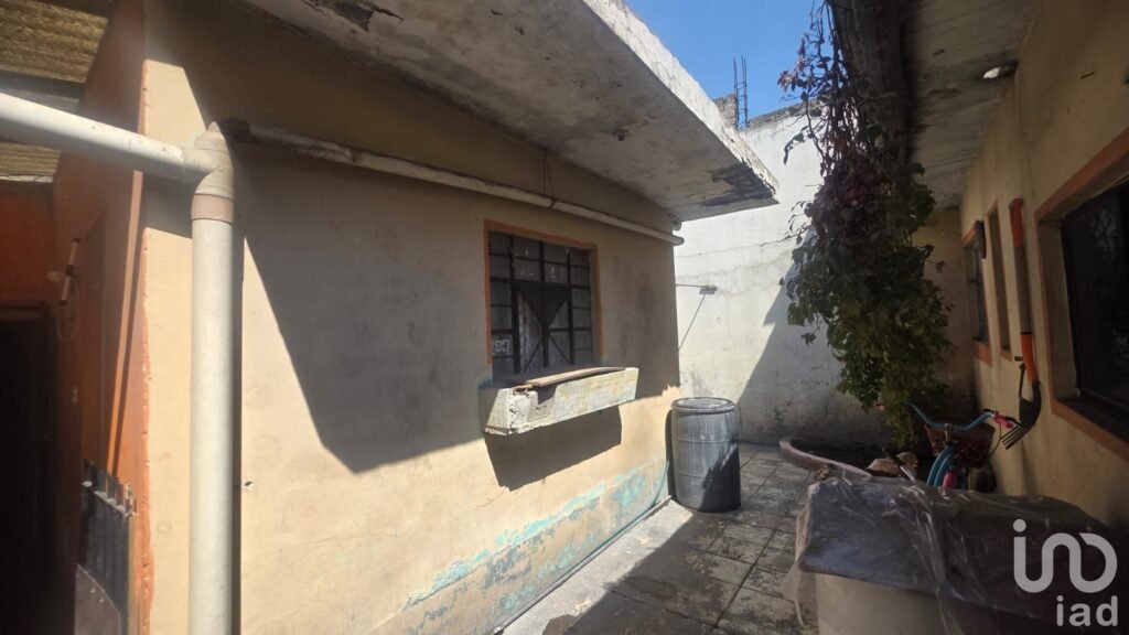 Casa en Venta en la Colonia San Felipe de Jesús para remodelar