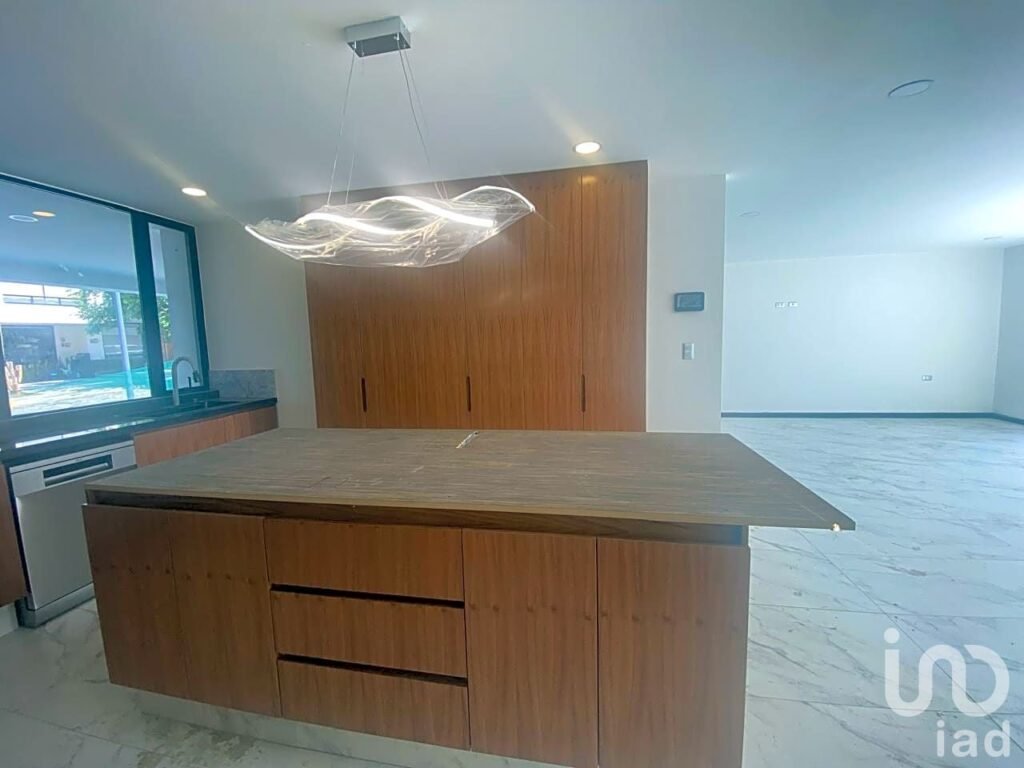 Casa Nueva de 3 niveles en Parque Campeche, Lomas de Angelopolis Cascatta