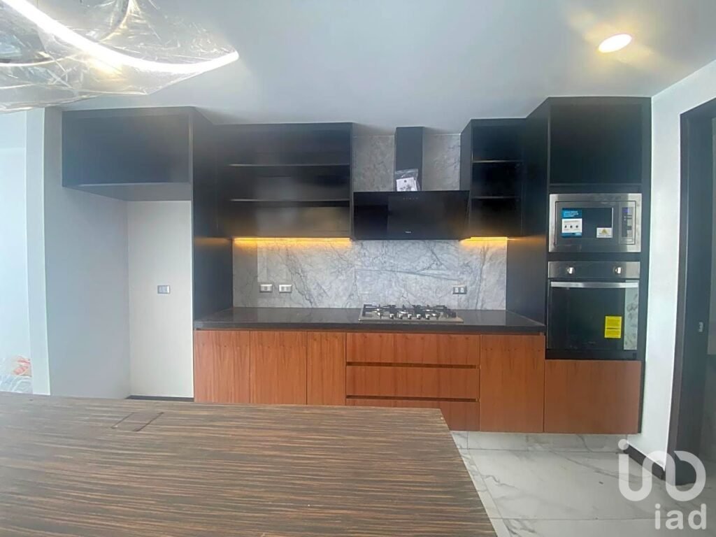 Casa Nueva de 3 niveles en Parque Campeche, Lomas de Angelopolis Cascatta