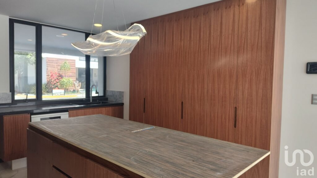 Casa Nueva de 3 niveles en Parque Campeche, Lomas de Angelopolis Cascatta