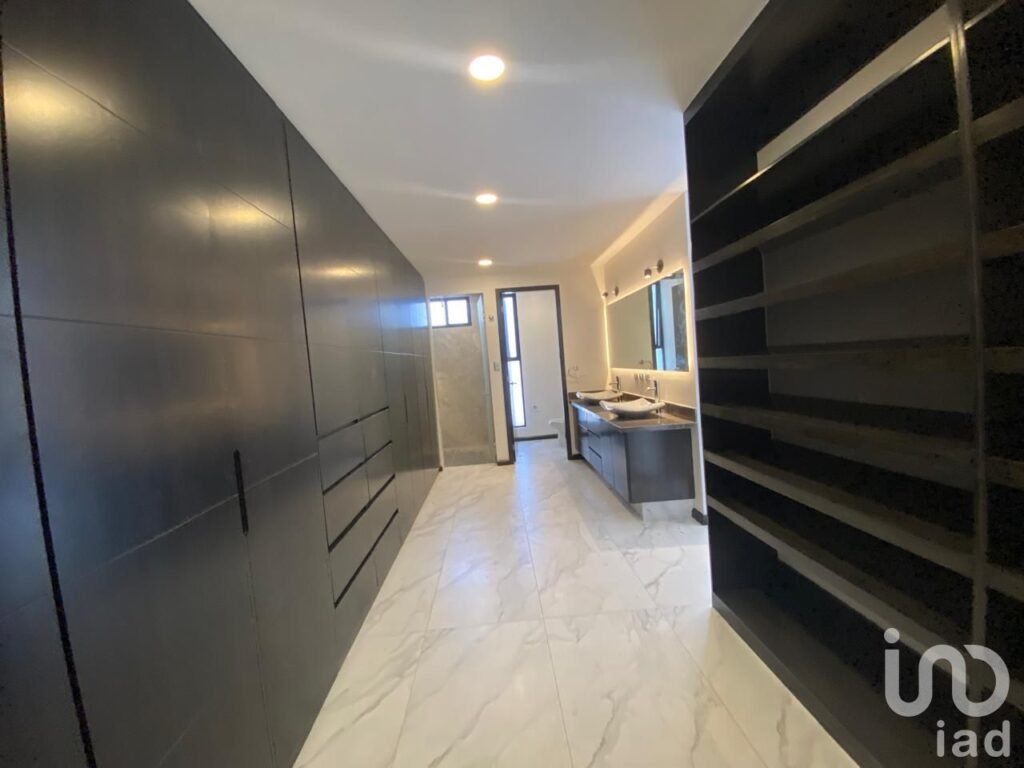 Casa Nueva de 3 niveles en Parque Campeche, Lomas de Angelopolis Cascatta