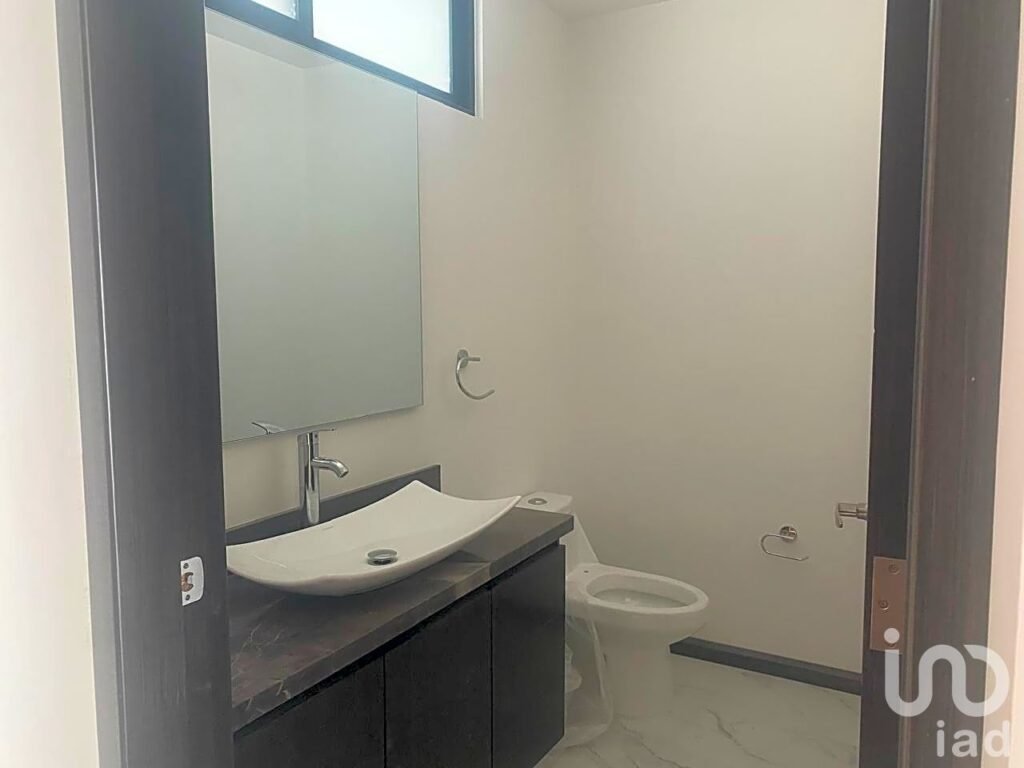 Casa Nueva de 3 niveles en Parque Campeche, Lomas de Angelopolis Cascatta