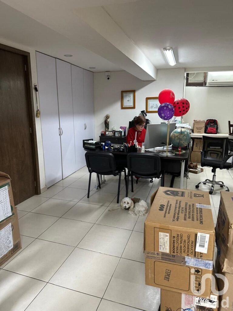 SE VENDE CASA EN EL FRACCIONAMIENTO HACIENDA DEL ORO EN TLAJOMULCO DE ZUÑIGA JALISCO