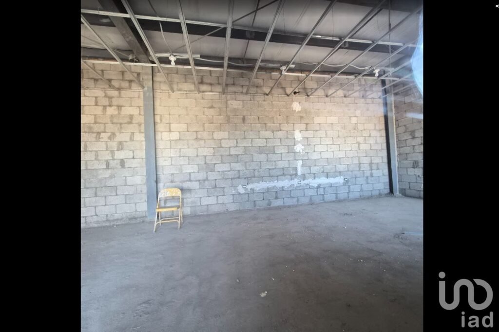 LOCAL EN RENTA EN AV. PRINCIPAL AL NORTE ZONA TERESIANO