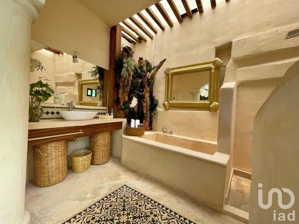 CASA RENOVADA EN EL CENTRO DE MERIDA YUCATAN