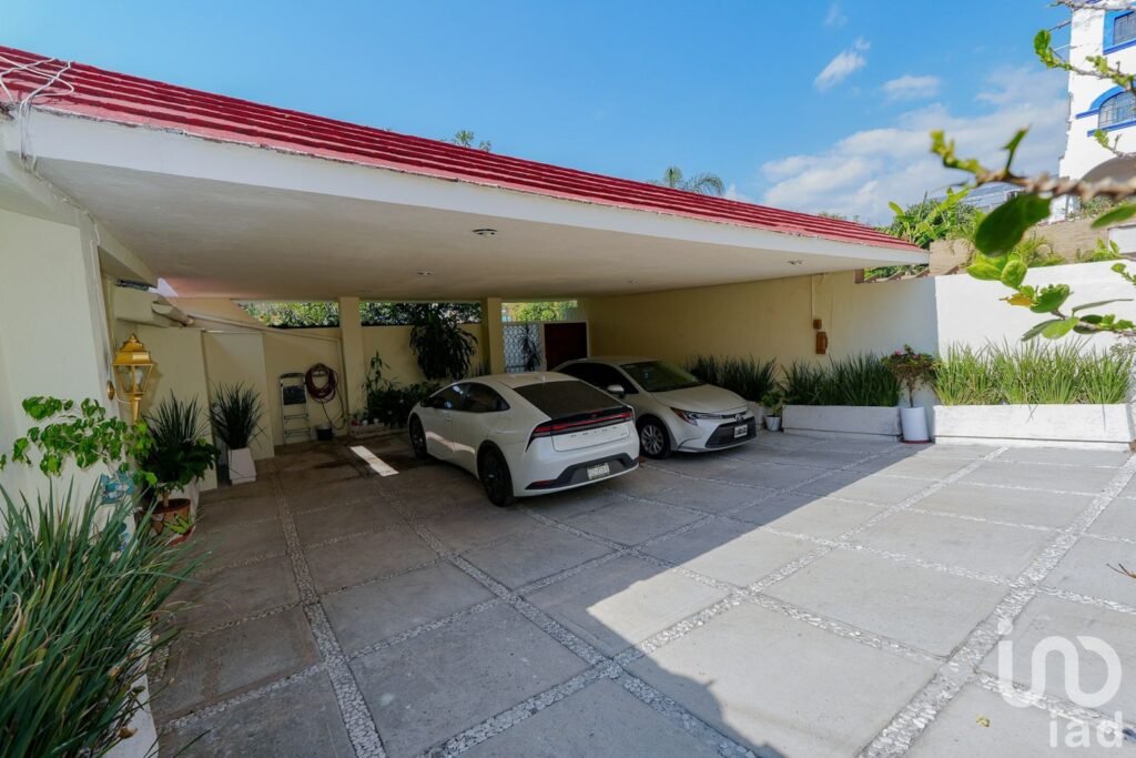 Venta o renta de casa en Tlaltenango, Cuernavaca, con Bungalow - 2336591 casas en venta venta o renta de casa en tlaltenango cuernavaca con bungalow 290886