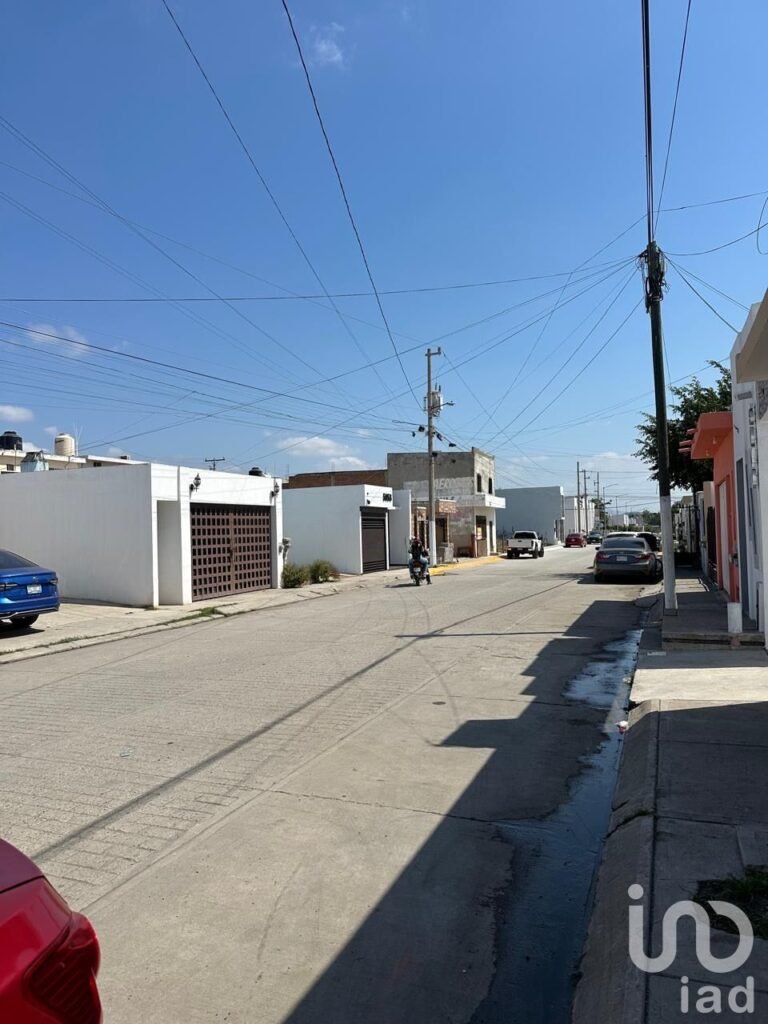 CASA EN VENTA EN TORREMOLINOS MAZATLAN SINALOA