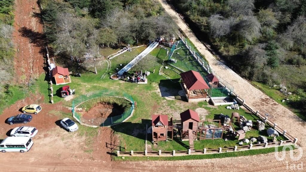 2 lotes Juntos en venta en Bosques del Sur