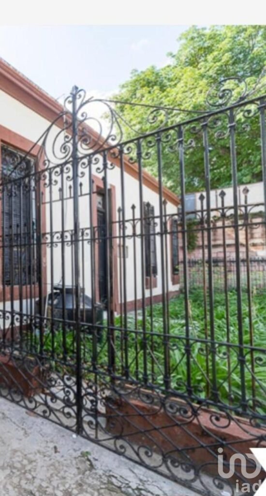 CASONA ANTIGUA PARA REMODELAR EN EL CENTRO DE MÉRIDA