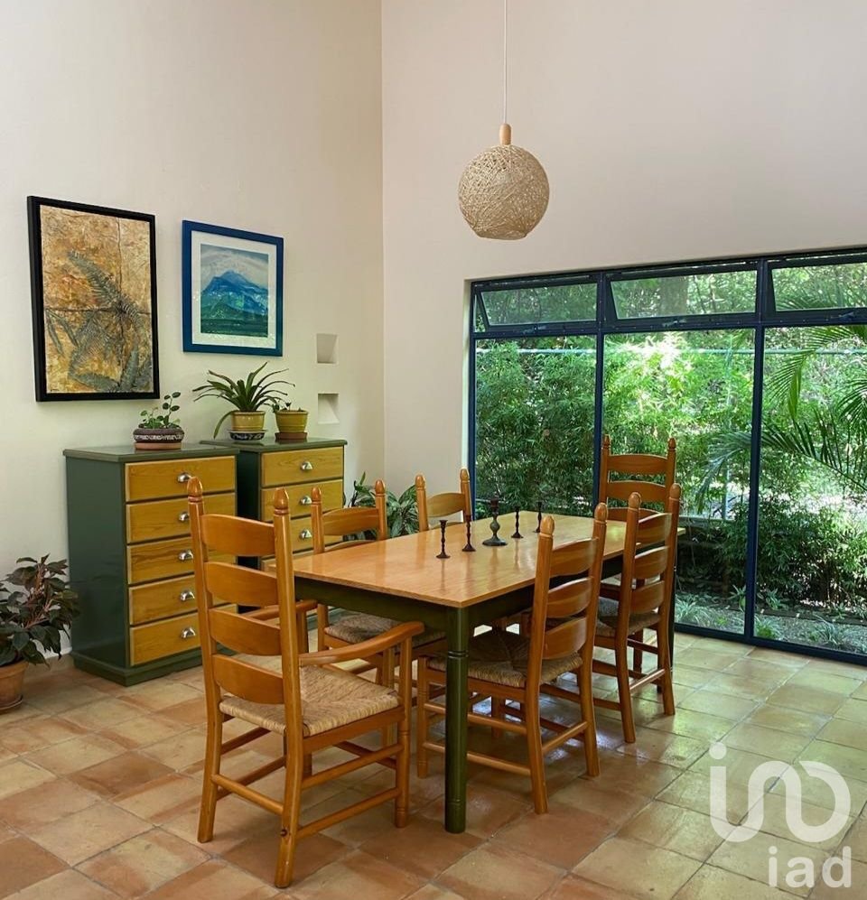 CASA DE UN PISO EN EXCLUSIVO FRACCIONAMIENTO. EN JIIUTEPEC