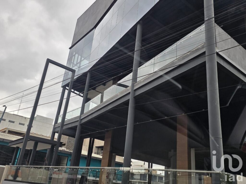 Renta de locales comerciales en plaza nueva en araucarias en Xalapa Veracruz