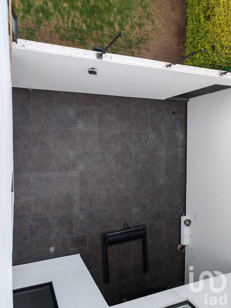 Casa en venta con cuarto en PB en Fraccionamiento Gibraltar, El Pueblito, Corregidora, Querétaro