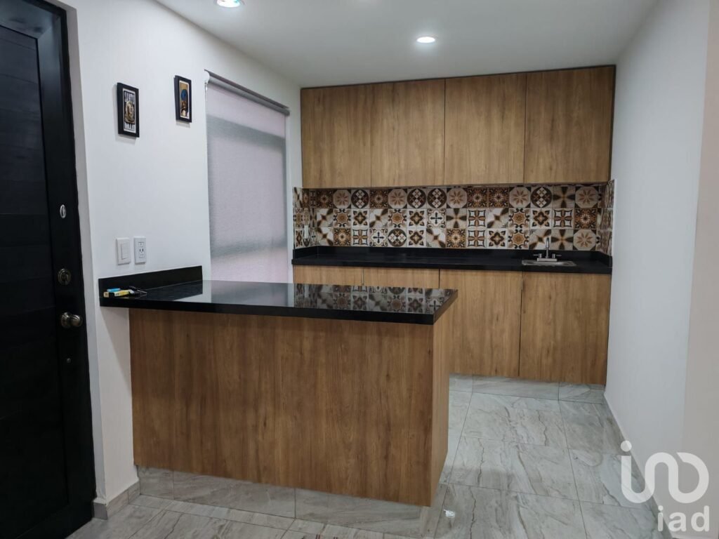 Casa en venta con cuarto en PB en Fraccionamiento Gibraltar, El Pueblito, Corregidora, Querétaro