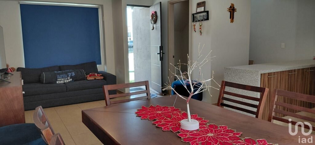 RENTA CASA AMUEBLADA EN RESIDENCIAL DEL PARQUE