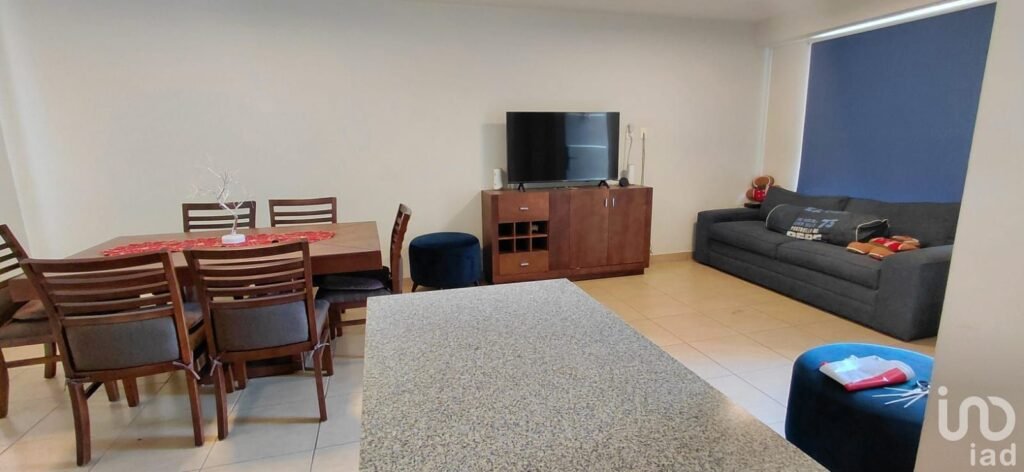 RENTA CASA AMUEBLADA EN RESIDENCIAL DEL PARQUE