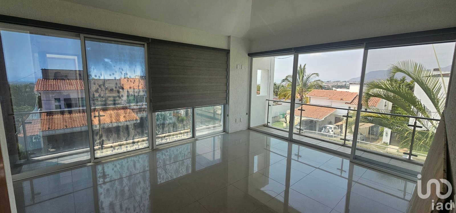 CASA EN VENTA EN LOMAS DE COCOYOC CON ALBERCA CON CALEFACCIÓN