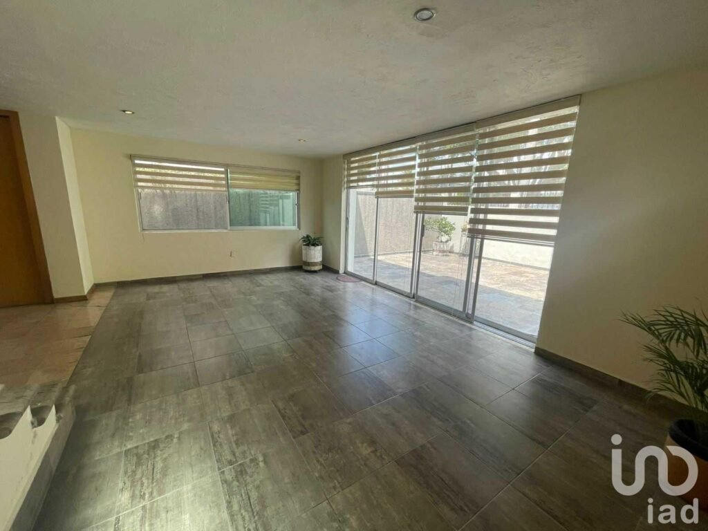 Casa en venta en Calle Prolongación Mariano Otero,  Nueva Galicia Residencial, Tlajomulco de Zúñiga