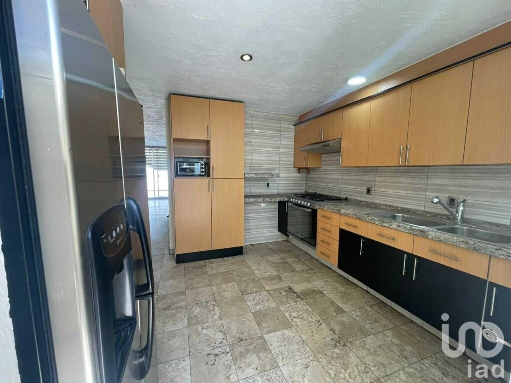 Casa en venta en Calle Prolongación Mariano Otero,  Nueva Galicia Residencial, Tlajomulco de Zúñiga