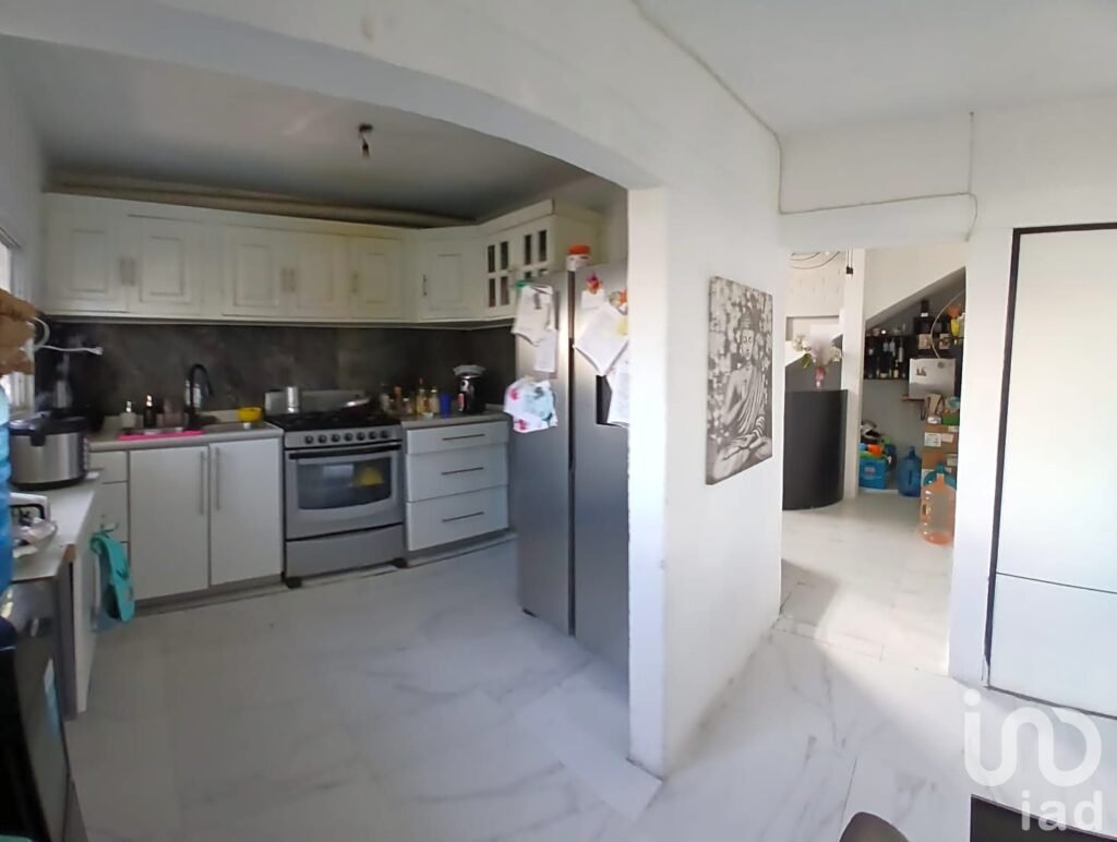 Casa en venta con 2 recámaras y baño completo en planta baja en Acapatzingo, Cuernavaca, Morelos