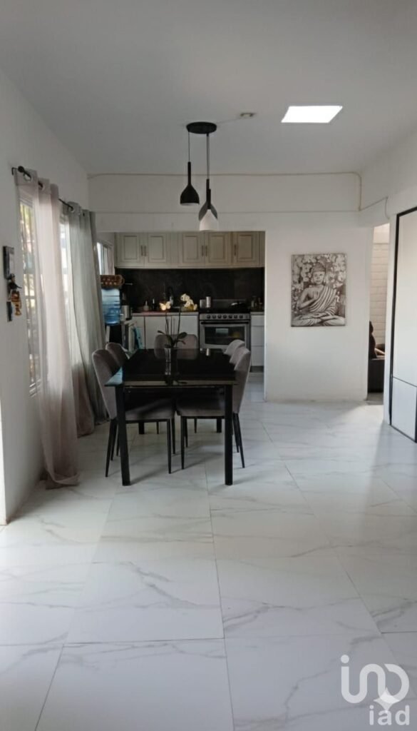 Casa en venta con 2 recámaras y baño completo en planta baja en Acapatzingo, Cuernavaca, Morelos