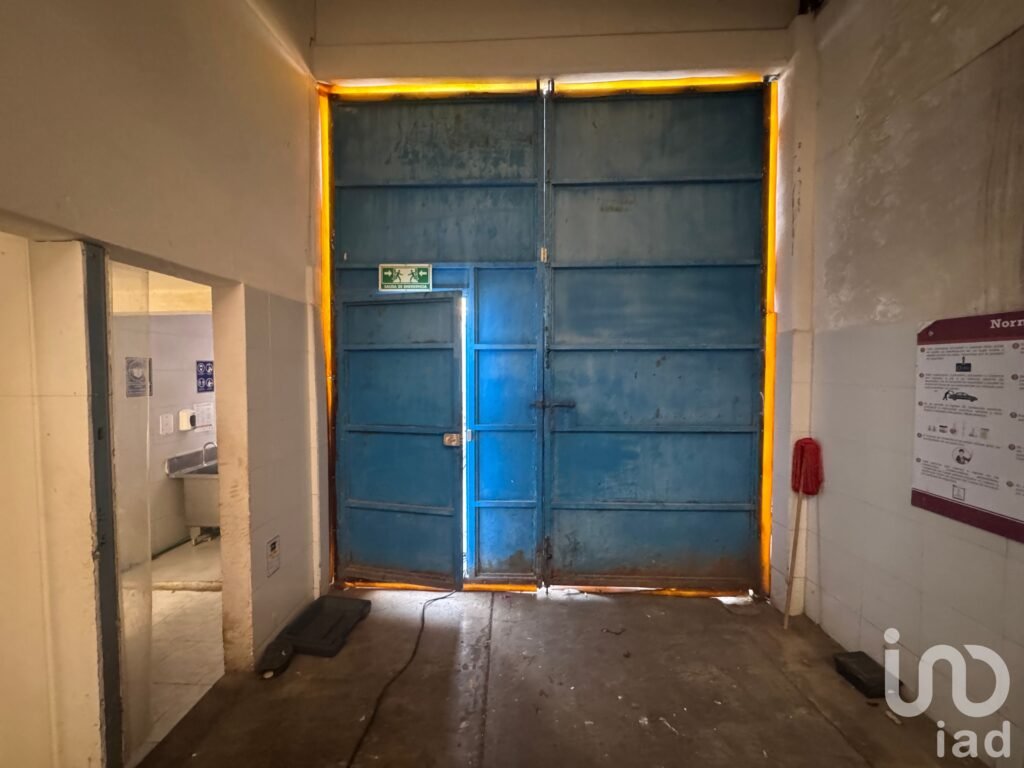 Bodega en venta, Calle Panaderos, Av. San Pedrito Peñuelas, Querétaro.