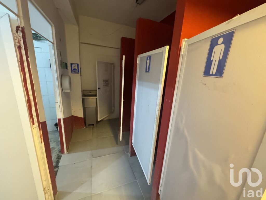 Bodega en venta, Calle Panaderos, Av. San Pedrito Peñuelas, Querétaro.