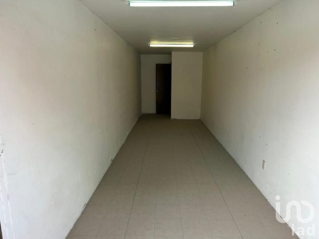 Venta de Local Comercial ideal para Taller y Departamento