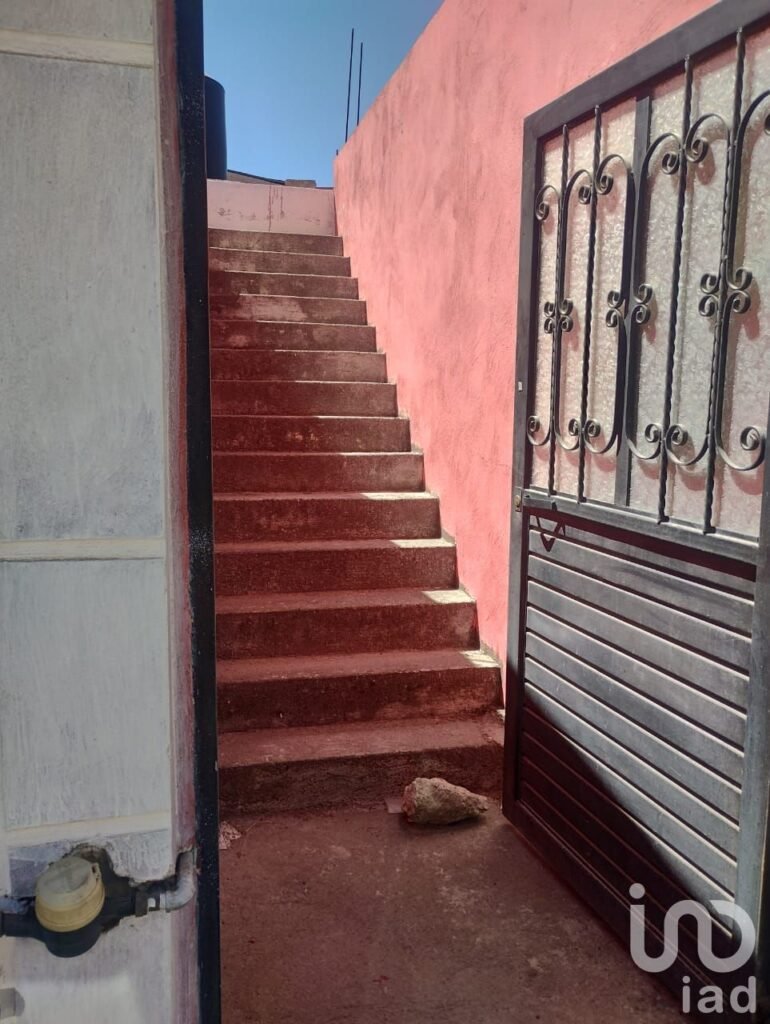 Venta de Local Comercial ideal para Taller y Departamento