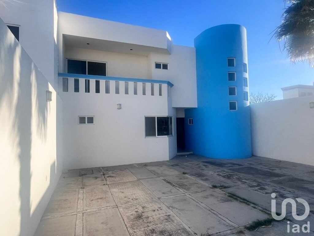 Residencia en Venta en Colinas del Saltito | 4 Recámaras y Seguridad 24/7 - 2340681 casas en venta residencia en venta en colinas del saltito 4 recamaras y seguridad 247 290865