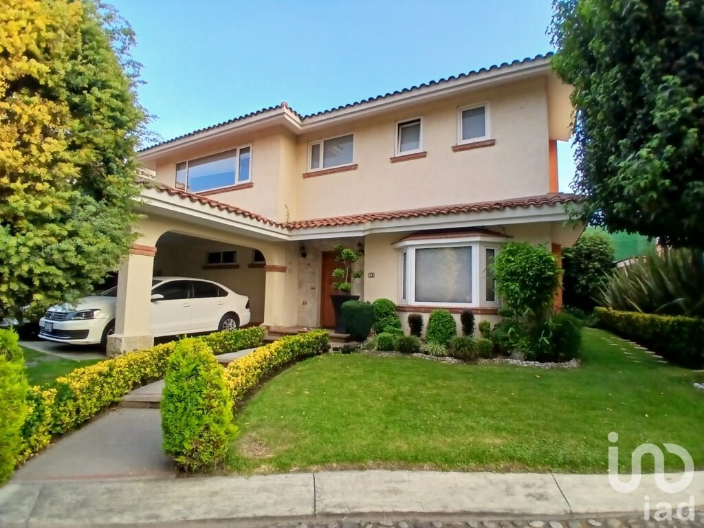 CASA EN VENTA EN METEPEC ESTADO DE MEXICO CERCA TOWN SQUARE