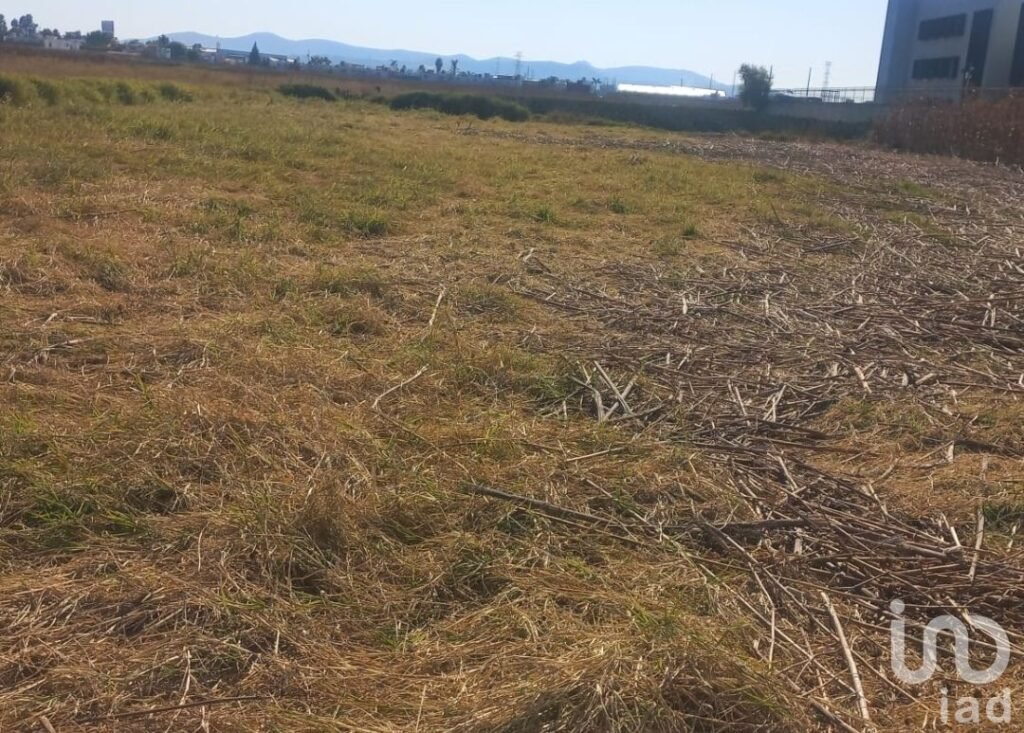 Terreno en Venta  Tlaxcalancingo a un costado del Complejo de Seguridad