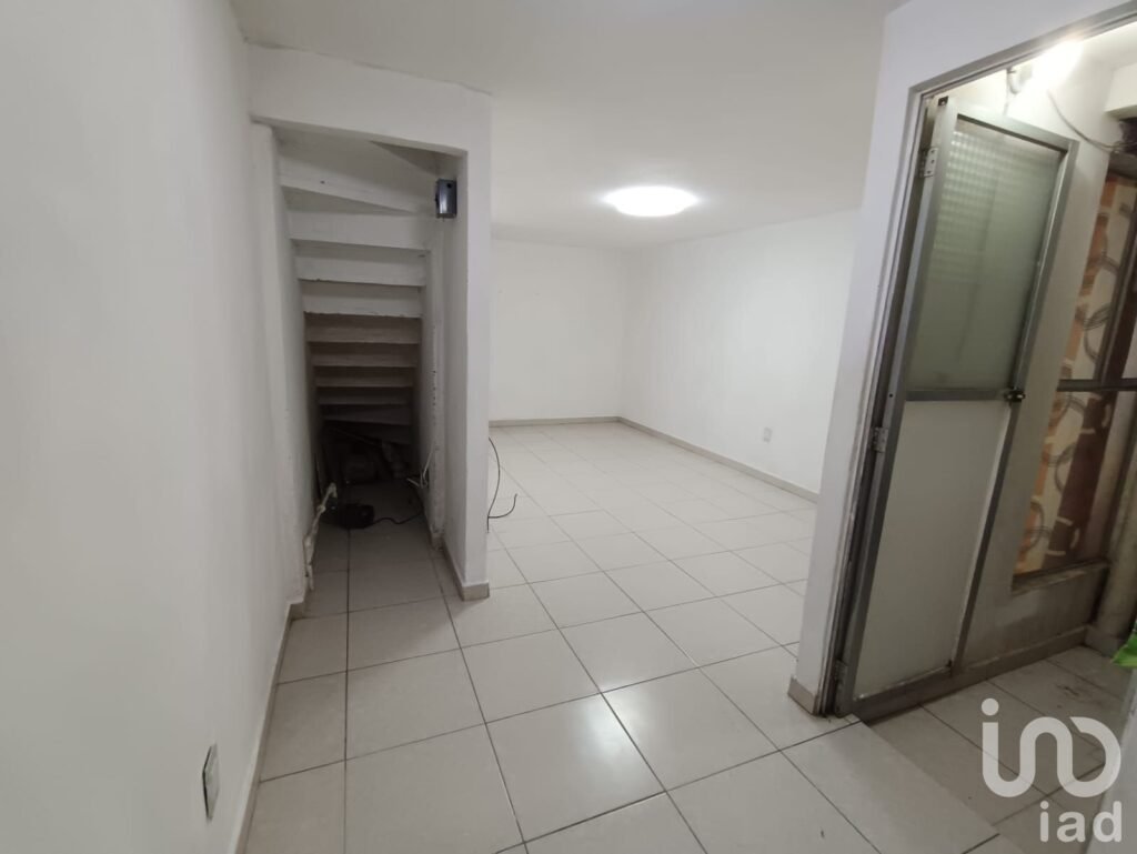 CASA EN VENTA EN VILLAS DE ECATEPEC, ECATEPEC DE MORELOS, A 5 MINUTOS DE BODEGA AURRERA PALOMAS