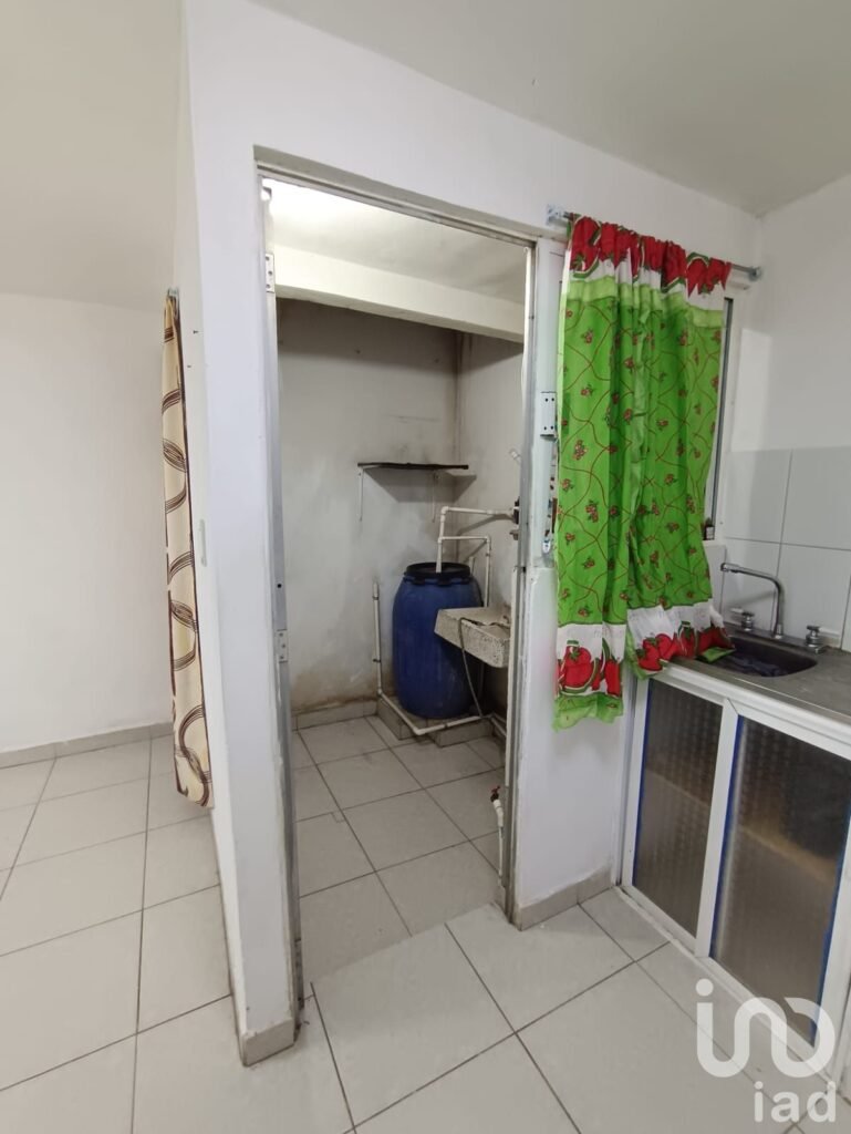 CASA EN VENTA EN VILLAS DE ECATEPEC, ECATEPEC DE MORELOS, A 5 MINUTOS DE BODEGA AURRERA PALOMAS