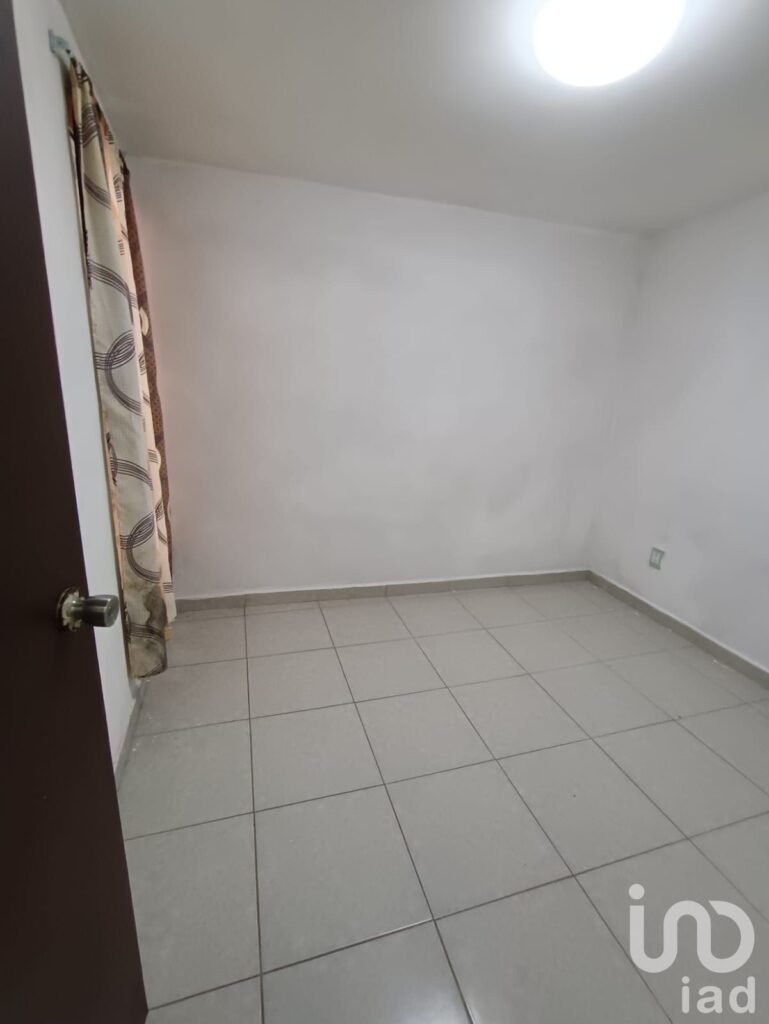 CASA EN VENTA EN VILLAS DE ECATEPEC, ECATEPEC DE MORELOS, A 5 MINUTOS DE BODEGA AURRERA PALOMAS