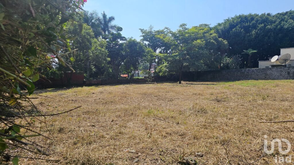 Vendo Terreno Plano en Las Quintas, Cuernavaca