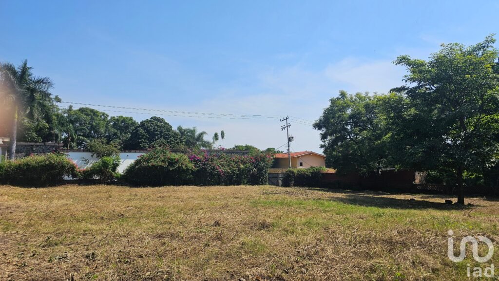 Vendo Terreno Plano en Las Quintas, Cuernavaca