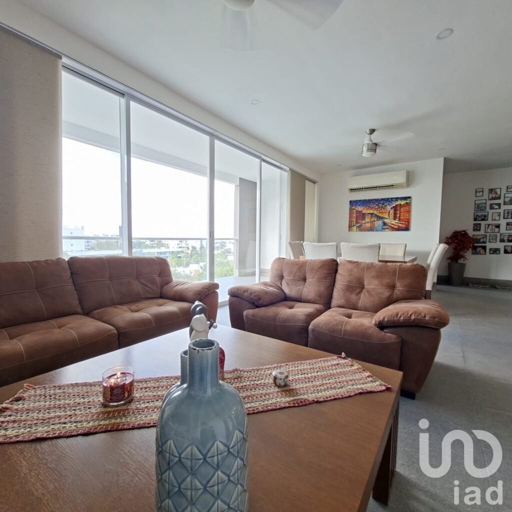 Venta de Departamento sobre Av. Huayacán Residencial Cumbres- ALTURA-