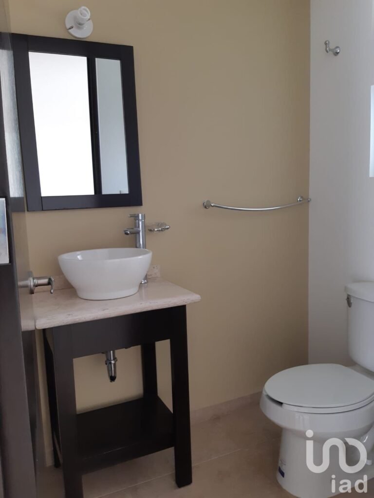 CASA EN RENTA CON OPCION A COMPRA  CUMBRES DEL LAGO, QUERETARO