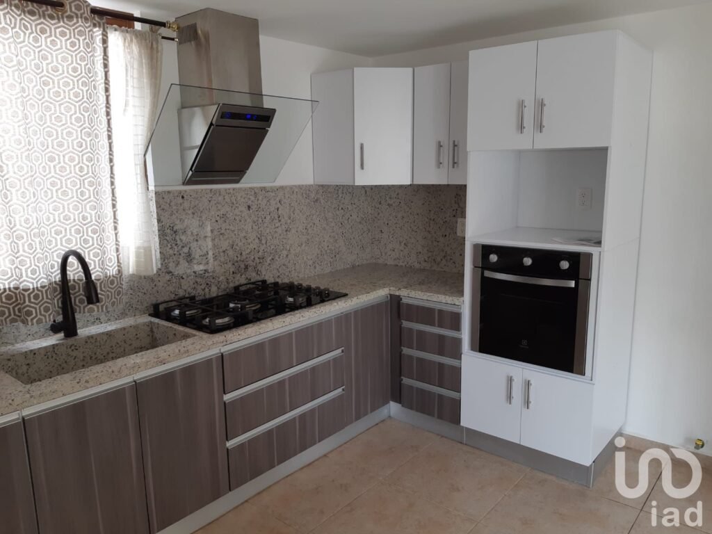 CASA EN RENTA CON OPCION A COMPRA  CUMBRES DEL LAGO, QUERETARO